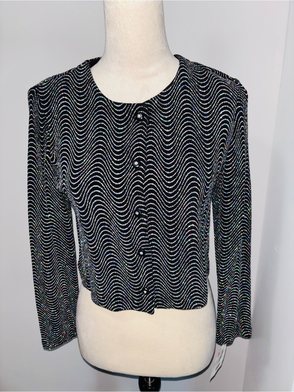 Ronnie Nicole Black Wave-Pattern Button Front Womenโs Top NWT